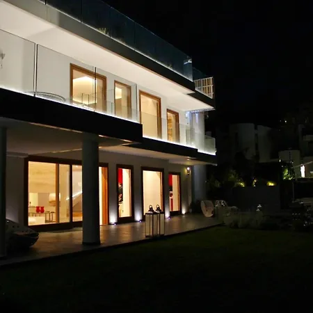Villa Nbh Posillipo *